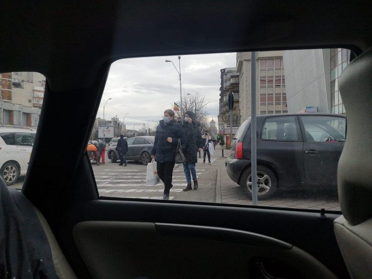 Pieton lovit pe trecere, în fața Magazinului Maramureșul!