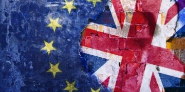 Câți români riscă să-și piardă locul de muncă, în cazul unui Brexit fără acord