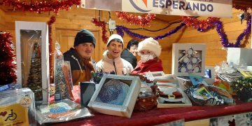 Stand cu produsele Asociației Esperando,  la Târgul de Crăciun