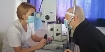 Operație de oftalmologie în premieră la Spitalul Județean de Urgență ”Dr. Constantin Opriș” din Baia Mare