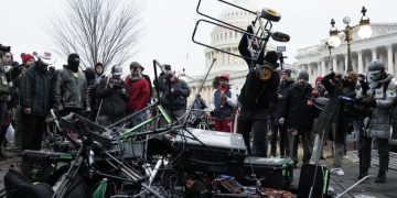 Oare numai Trump e vinovat?