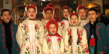 Peste 30.000 de ucraineni din Maramureş sărbătoresc Crăciunul pe stil vechi respectând tradiţiile din strămoşi