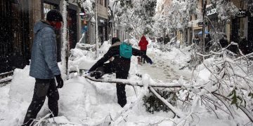 Atenționare MAE pentru românii care vor să călătorească în Spania: Cod roșu de aer polar