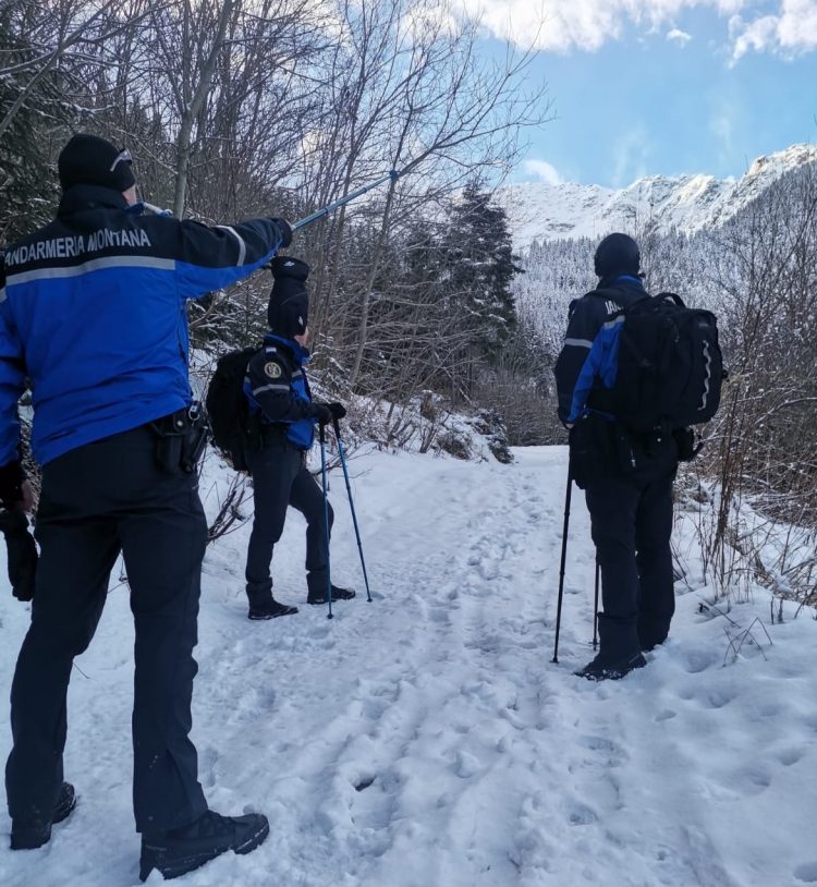 Recomandările jandarmilor montani maramureşeni pentru iubitorii de drumeţii