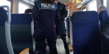 Poliţiştii maramureşeni desfăşoară Campania Selfie pe tren nu ia like-uri, ia vieți
