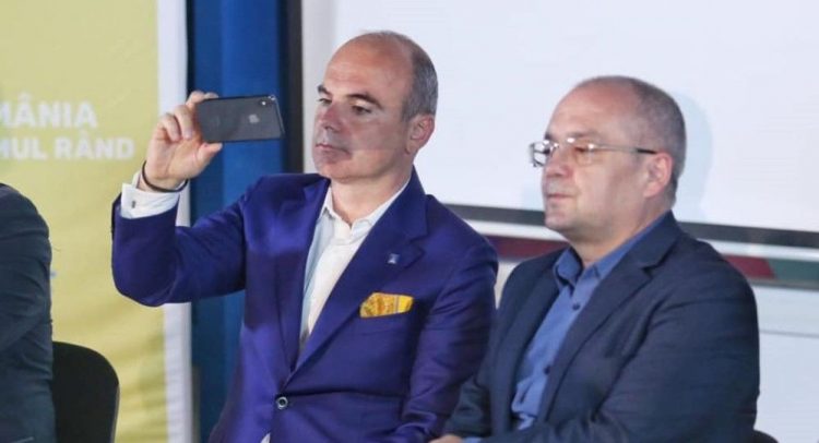 Război total în Coaliție: Ungureanu USR îl face praf pe Boc și îl vizează pe Rareș Bogdan