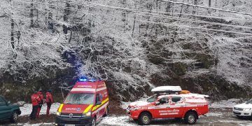 Salvamontiştii din Cavnic au intervenit pentru salvarea unui bărbat rănit după ce a căzut în gol în zona minei