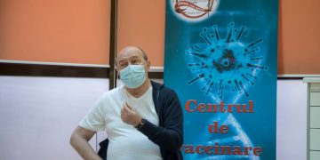 Traian Băsescu s-a vaccinat și el la centrul de la Spitalul Militar Carol Davila