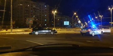 ACCIDENT RUTIER: Două mașini s-au făcut praf în sensul giratoriu de la Catedrală