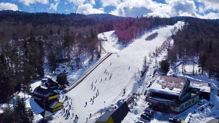 Buluc la munte! Dorinţa de distracţie a învins teama de infectare