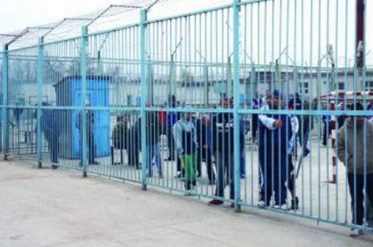 Înșelătorie de clasă înaltă! Câțiva „călugări” încarcerați la Iași au convins o bătrână să le „doneze” suma de 132.000 EURO