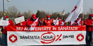 Cadrele medicale ies în stradă, în plină pandemie, din cauza bugetului