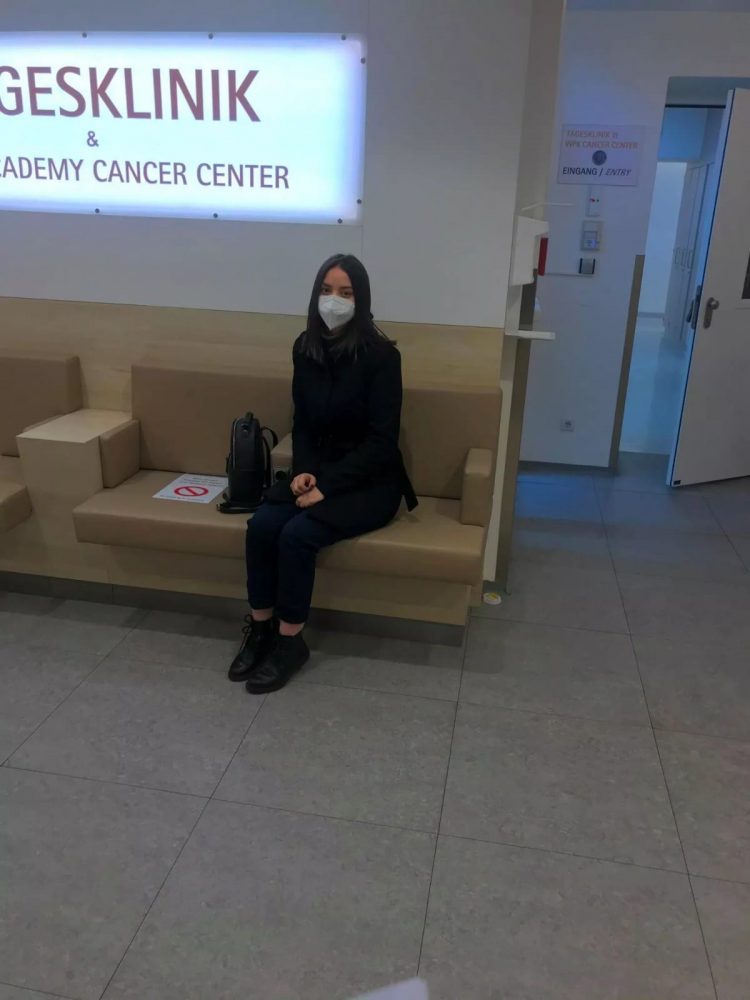 Împreună salvăm o viață! Povestea Melisei, tânăra studentă care se luptă cu o formă severă de cancer