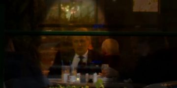 Marcel Vela, surprins la o terasă unde nu se respectă regulile