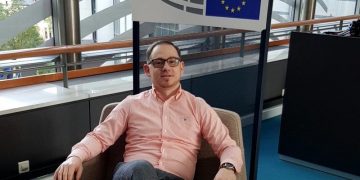 Un fost ospătar ar putea ajunge șef al ANAF. Dan Barna spune că şi el a vândut cablu…