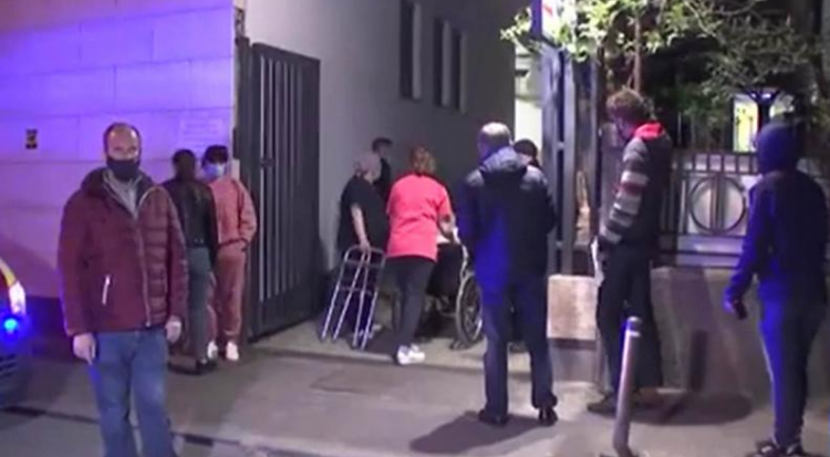 Spitalul de Ortopedie Foişor din Bucureşti, evacuat! Zeci de pacienţi operaţi au fost scoși în stradă fără preaviz