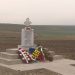 O bătrână de 86 de ani a construit din pensia de 600 de lei un monument în memoria eroilor