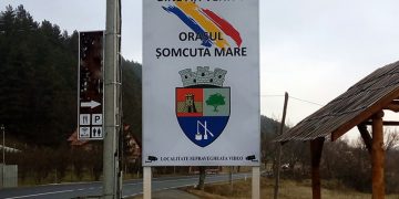 Protest împotriva primarului la Șomcuta Mare. Localnicii sunt la un pas să-i dea cu bălegar în cap