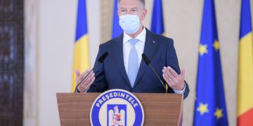 Anunțul așteptat de toată România: Din 15 mai se elimină portul măștii în exterior și se pot organiza nunți