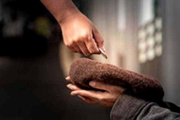 10 cerşetori depistaţi pe străzile din Baia Mare, în Baia doar câteva ore