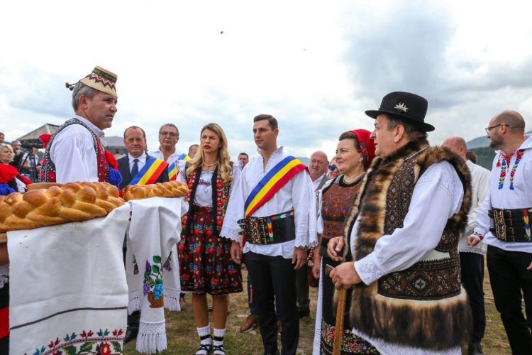 Sărbătoarea maramureșenilor, confiscată de politic!