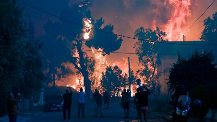 România va trimite pompieri în Grecia pentru a ajuta la stingerea incendiilor