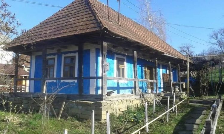 Casă tradițională specifică Ţării Chioarului, strămutată la Muzeul Satului din Baia Mare