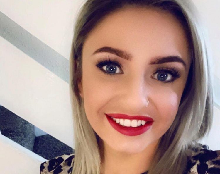 O tânără mămică a murit la doar 25 de ani din cauze rămase necunoscute