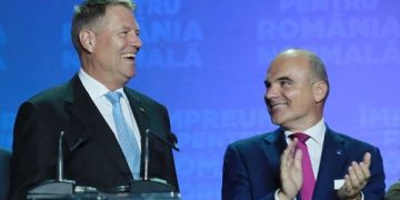 Nu le mai dă cinci ministere! Papagalul galben le-a pus gând rău useriștilor!