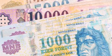 Ei pot, noi nu. Ungaria prelungește amânarea ratelor la credite!