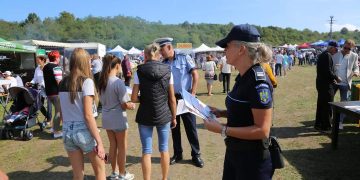 Campania Vacanţa s-a terminat, la Târgul Cepelor de la Asuaj