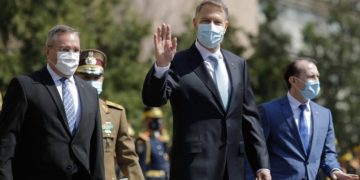 Guvernul Ciucă anulează creșterile de pensii, salariu minim și alocatii