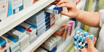 Sistemele de securitate a 100 de unități farmaceutice din judeţ, verificate de polițiști