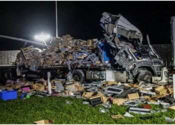 Un şofer român de TIR a murit într-o parcare din Germania, după un impact devastator